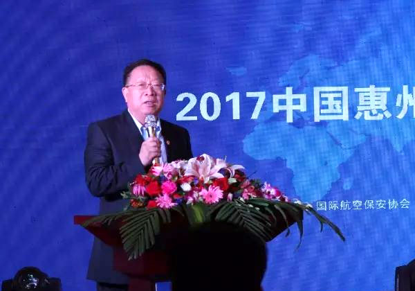YP街机电子产品亮相2017中国惠州“一带一路”警用装备交流会