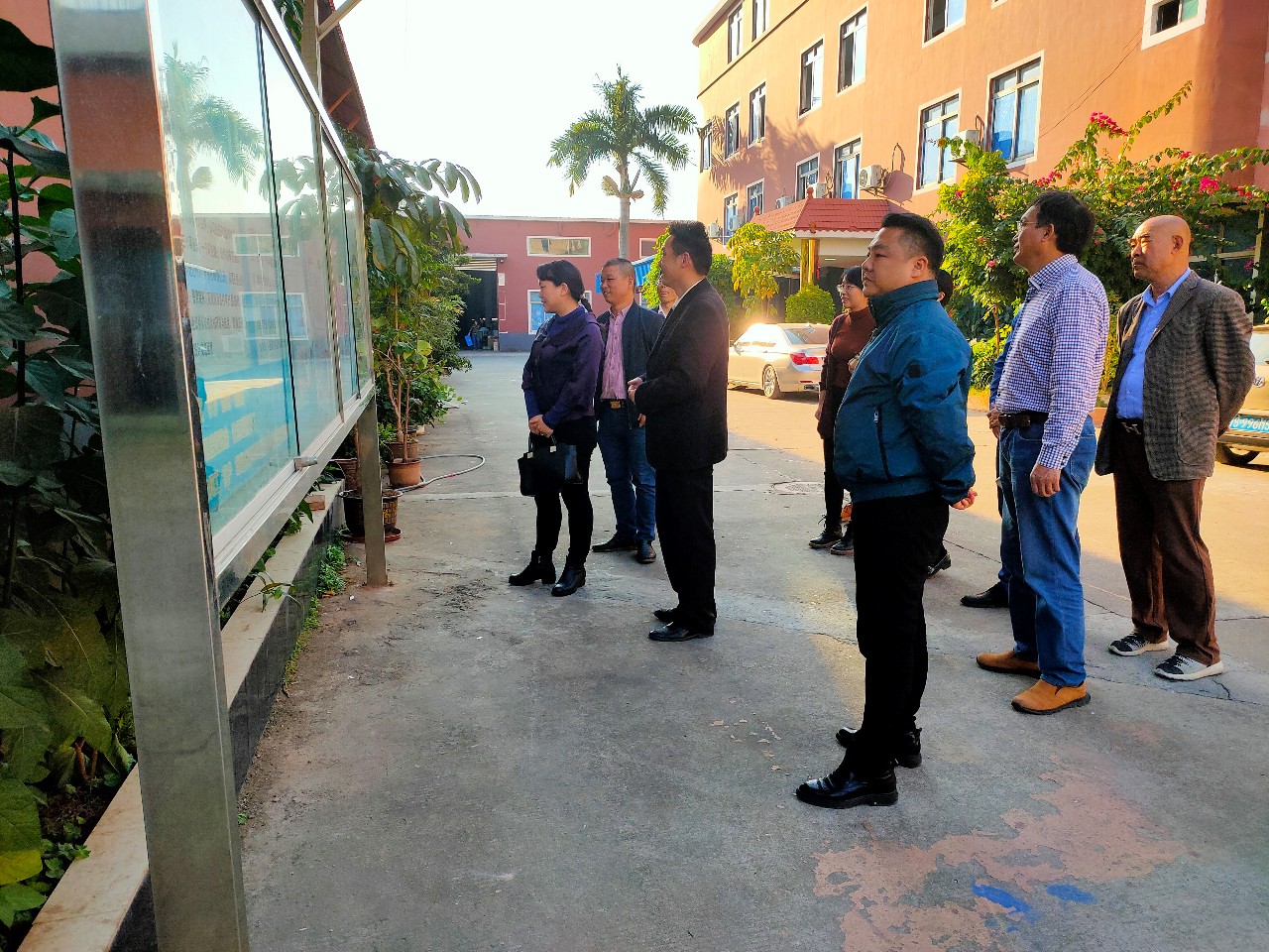 东城政法委领导率队考察指导YP街机电子科技集团“平安文化”建设情况