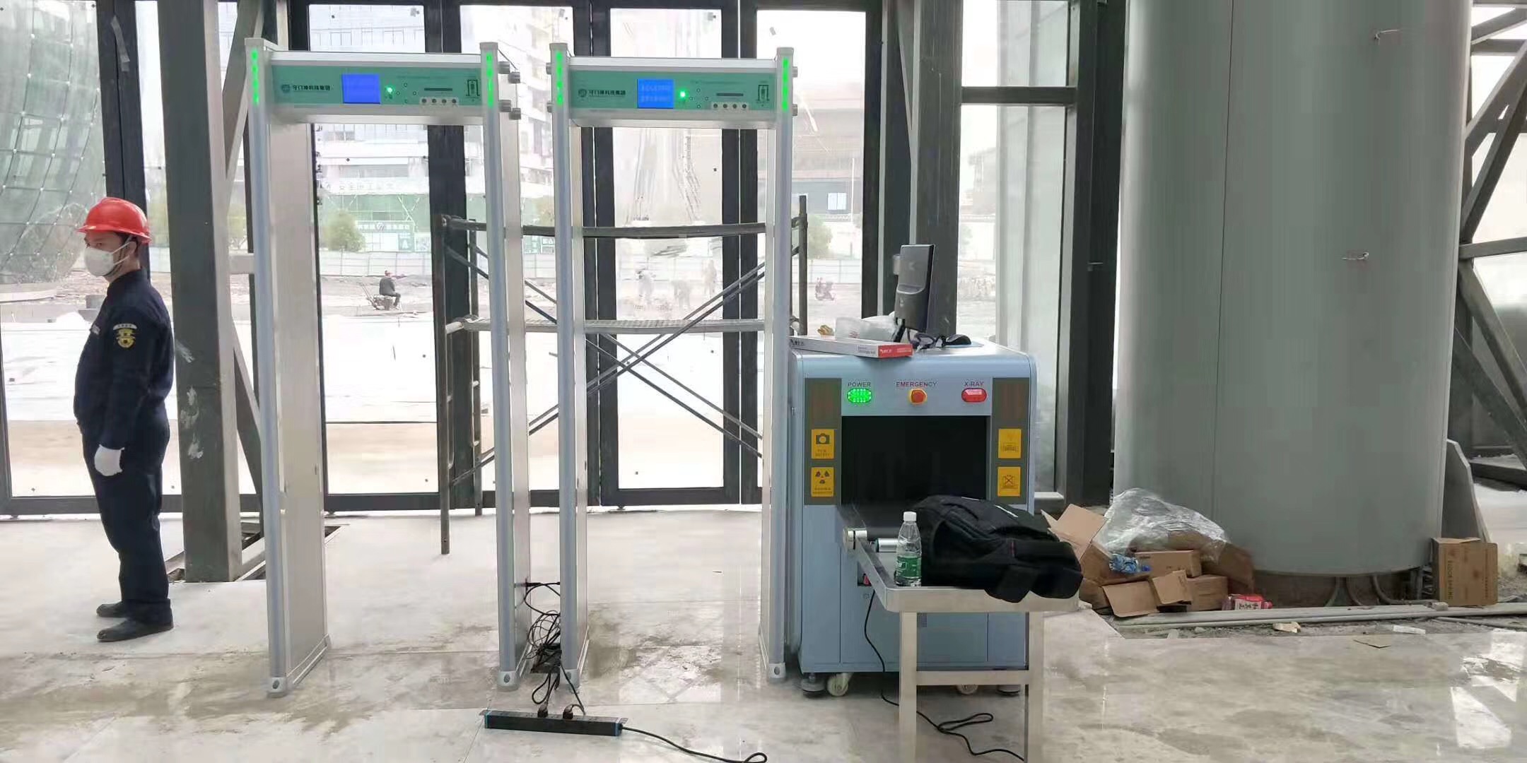 中国南昌VR产业基地采用YP街机电子安检机安检门等安检设备