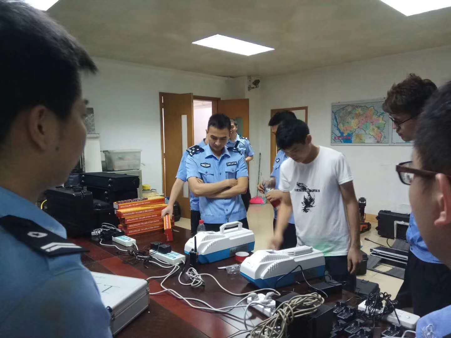 中国云南勐康口岸使用YP街机电子智慧安检系统